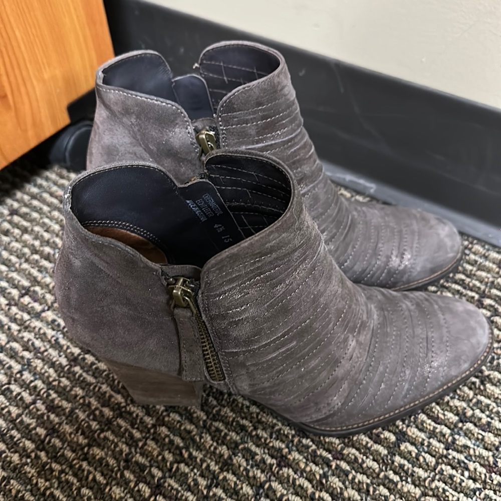 Paul Green | Malibu Sliced Zip Up Booties